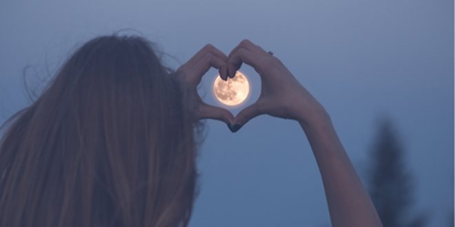 Conoce el poderoso efecto del agua lunar