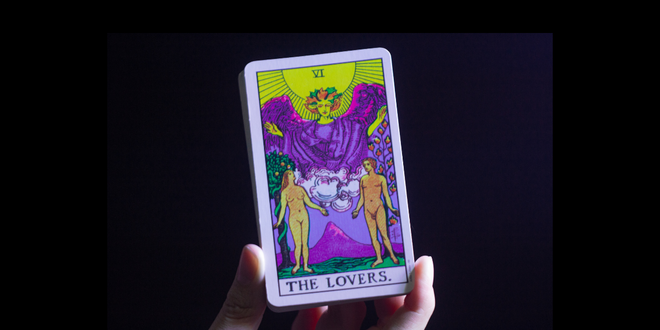 Advice on tarot card reading from a tarot reader